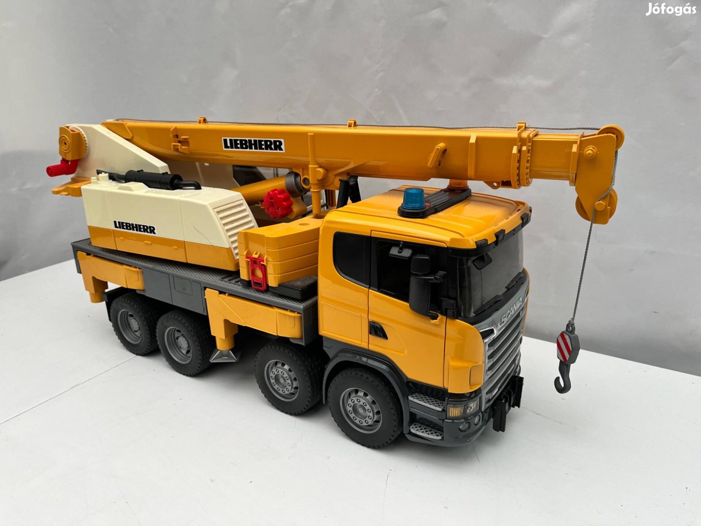 Scania R560 Bruder Darus Liebherr daru kocsi autó teherautó