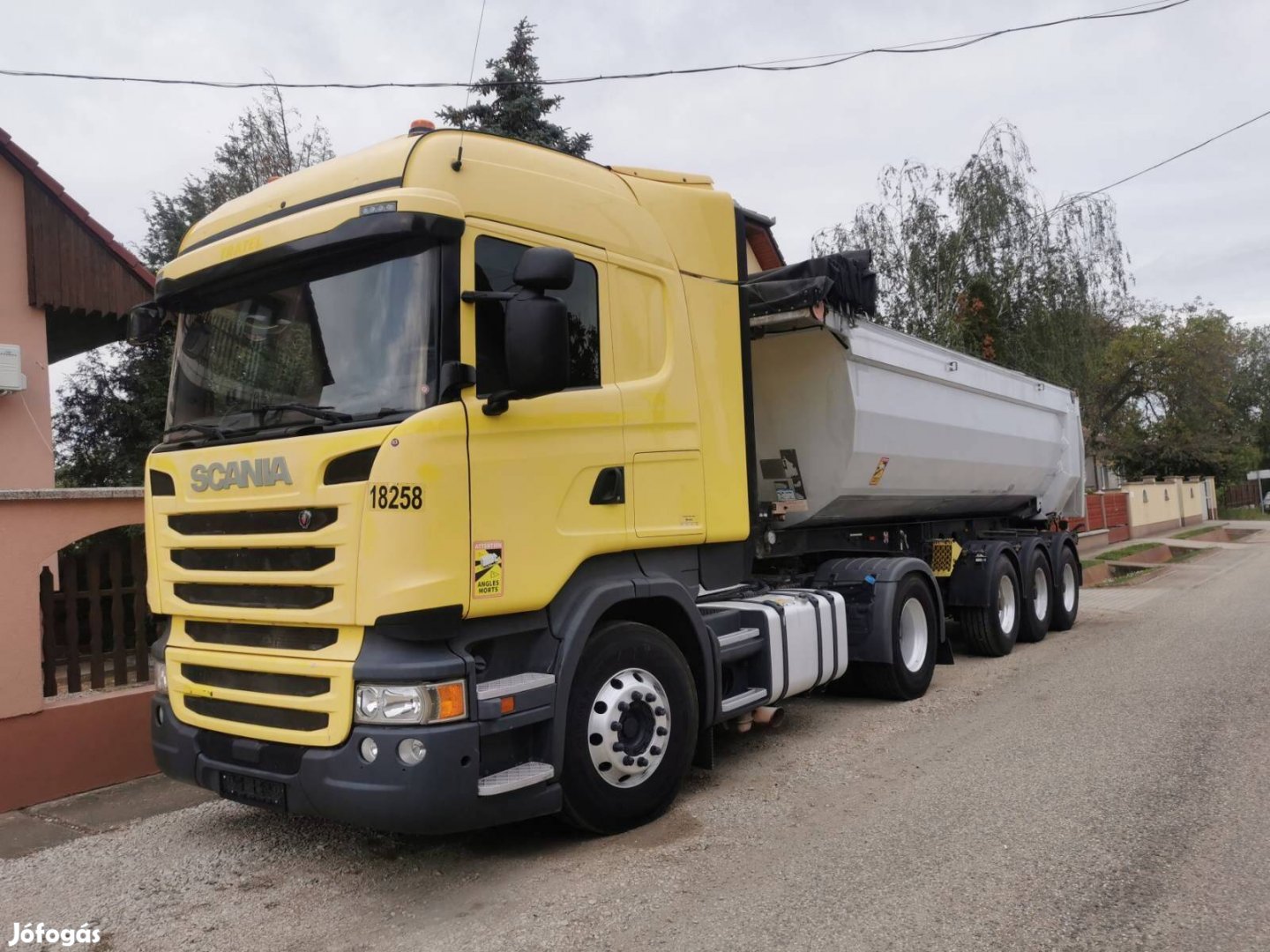 Scania R 450 nyerges vontató