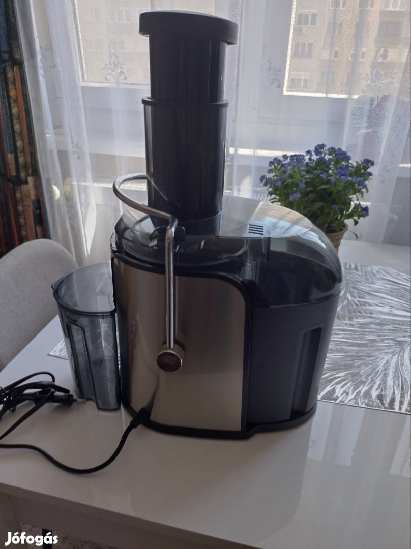 Scarlett gyümölcscentrifuga, próbálva volt