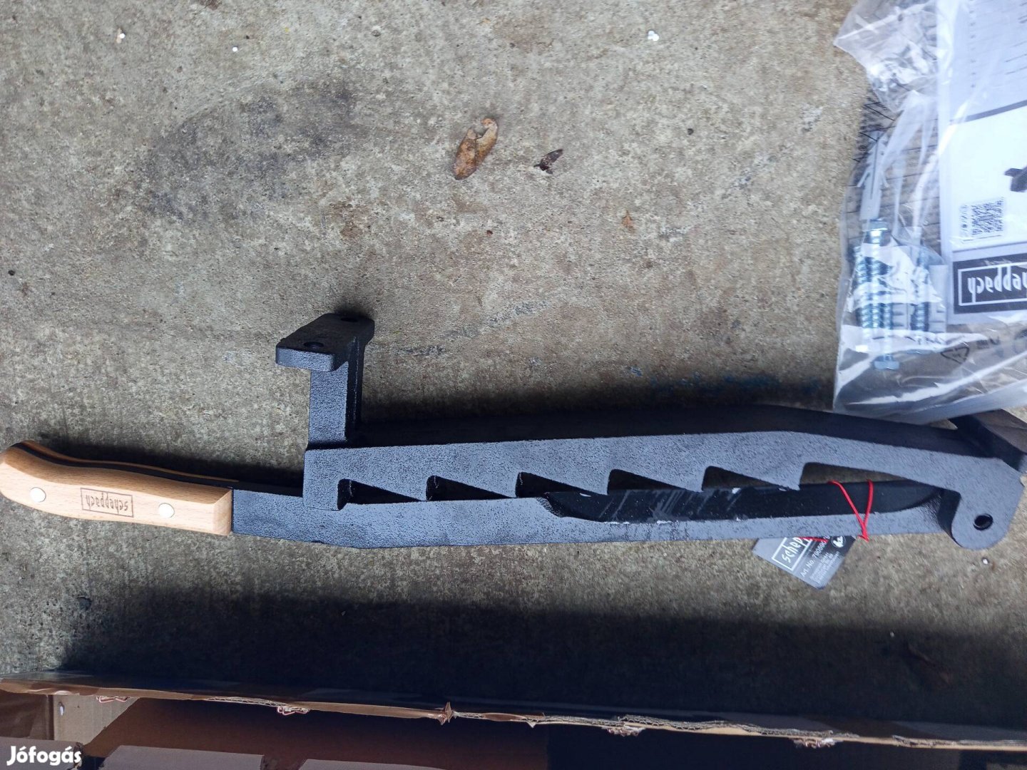 Scheppach falra szerelhető kézi hasító, fahasító