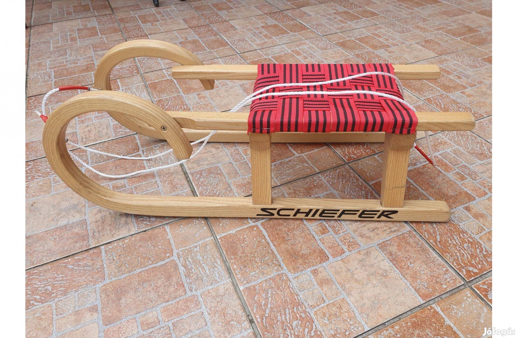 Schiefer alpesi fa szánkó egy személyes új