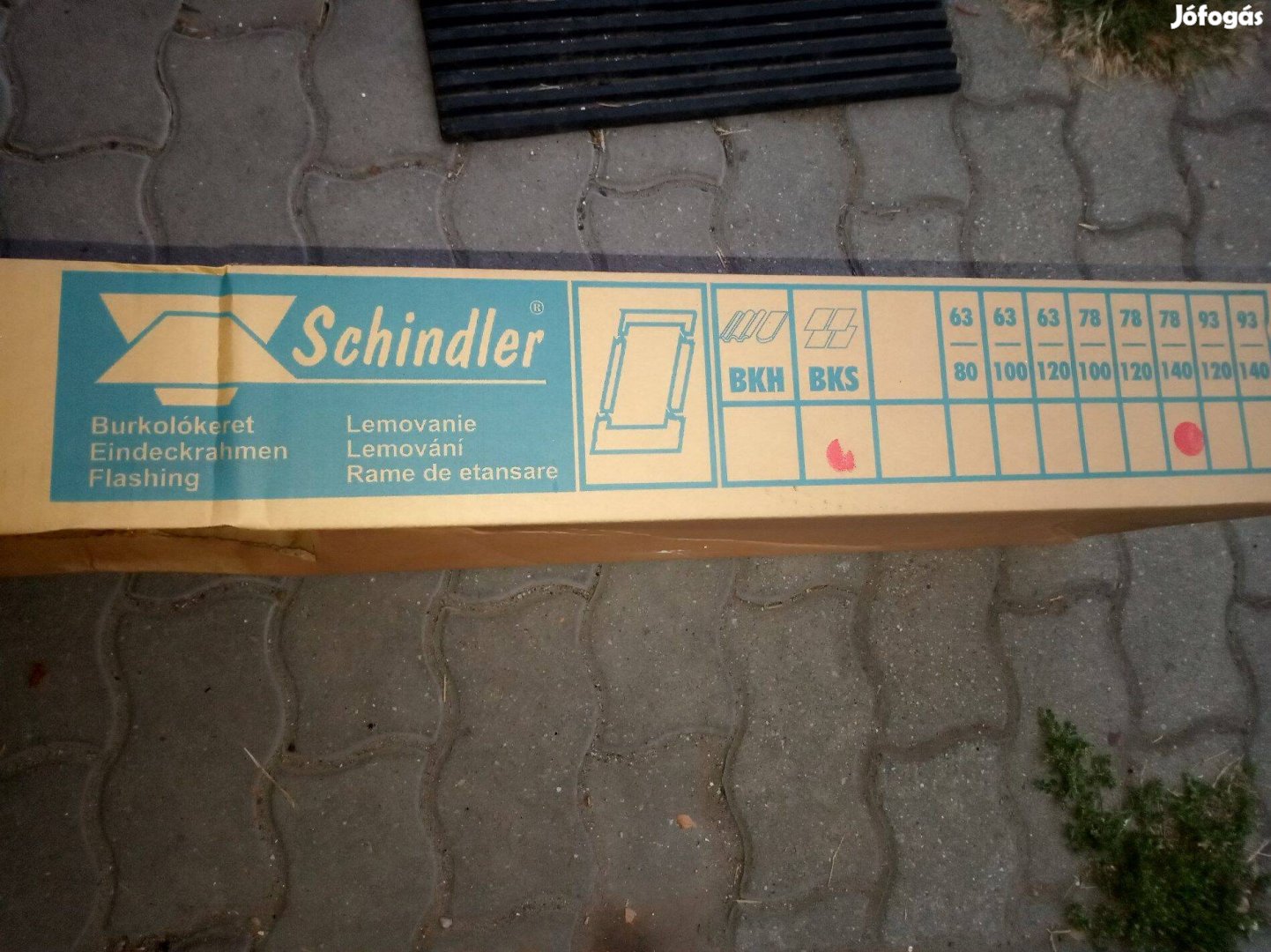 Schindler 78x140cm tetőablak BKS burkolókeret szürke lemezei