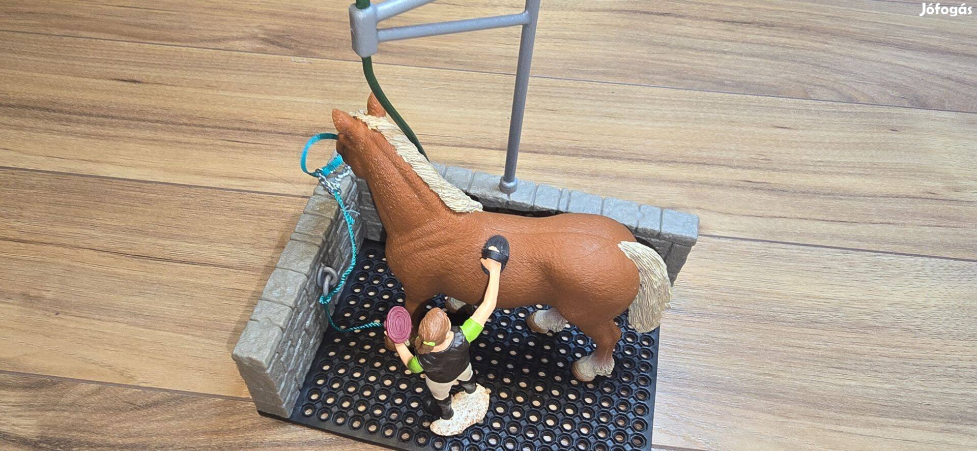 Schleich lókarbantartó szett