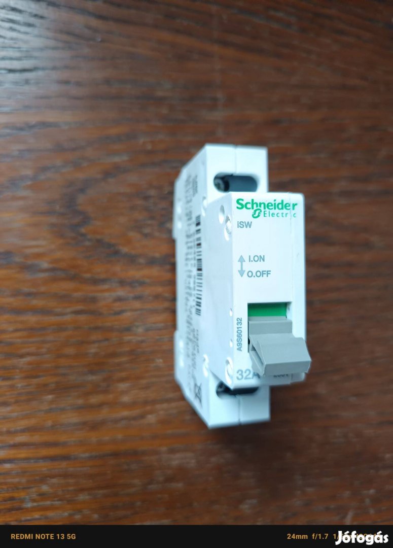 Schneider A9S60132, 1 pólusú leválasztó kapcsoló, 32A, 250V