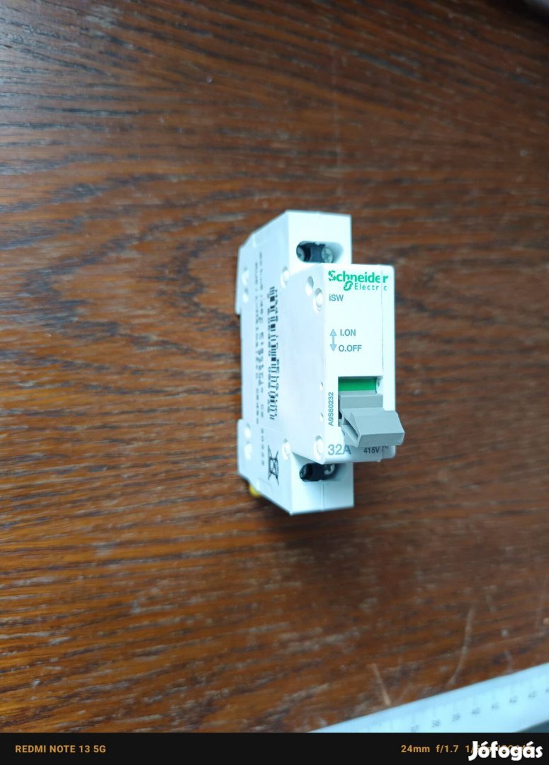 Schneider A9S60232, 2 pólusú leválasztó kapcsoló, 32A, 415V