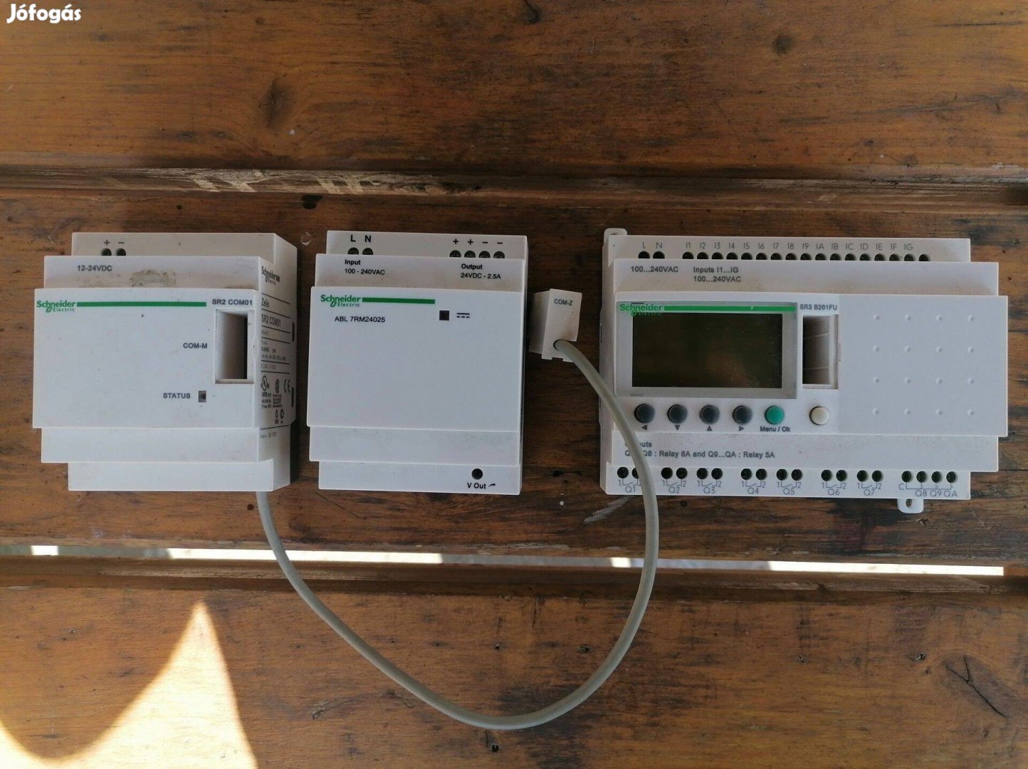 Schneider Electric programozható, bővíthető PLC modul