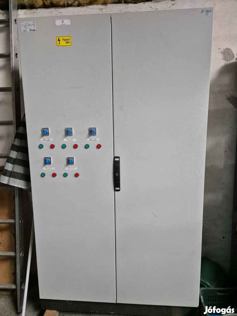 Schrack Technik 400V Elosztószekrény Kapcsolószekrény 250A