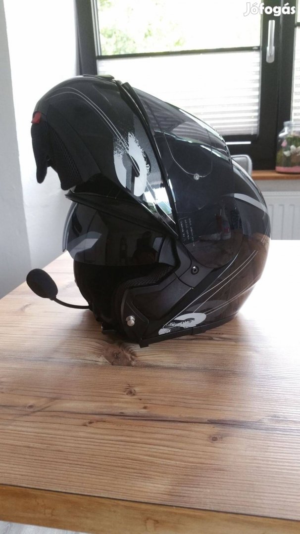 Schuberth C3as eladó+Src kommunikációval