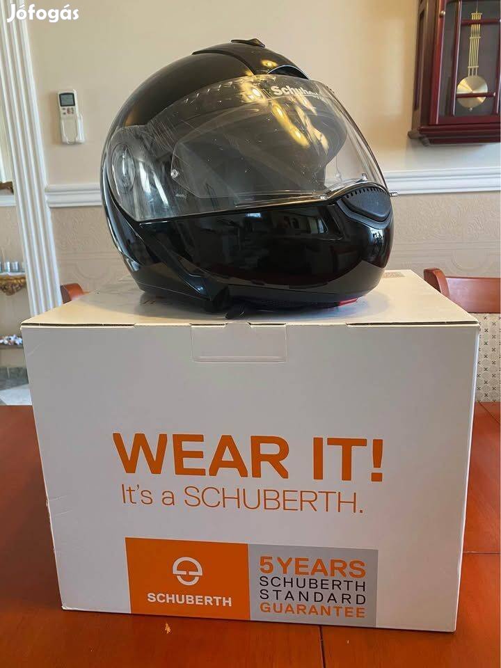 Schuberth felnyitható napellenzős motoros sisak