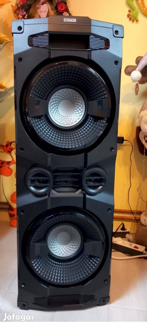 Schwaiger Party Soundsystem 400W Bluetooth, LED + ajándék mikrofonnal