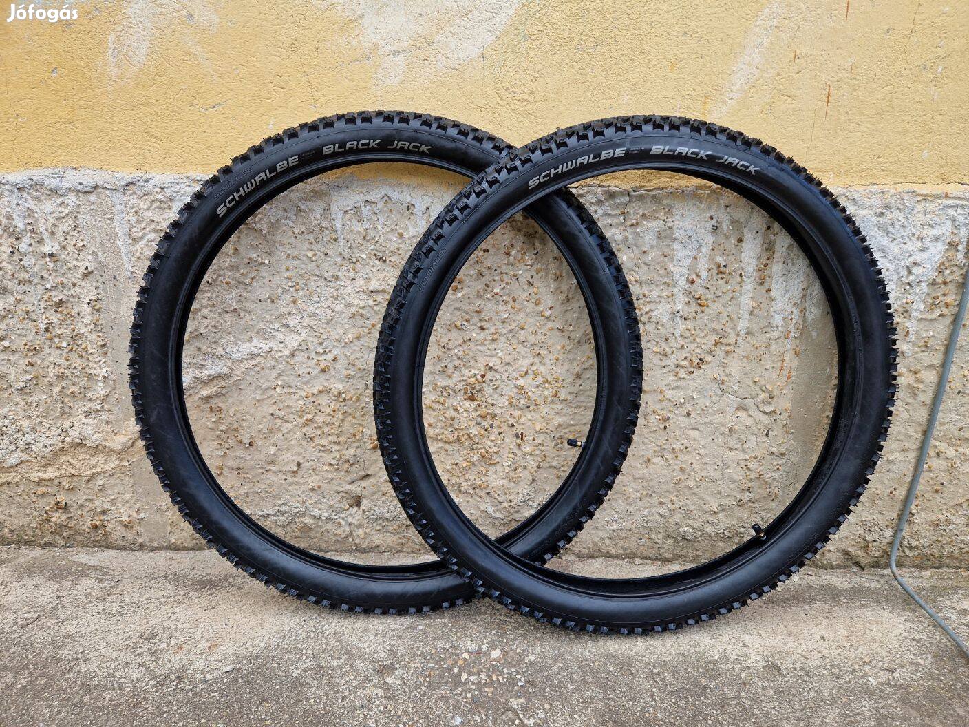 Schwalbe Black Jack gumi párban belsőkkel együtt