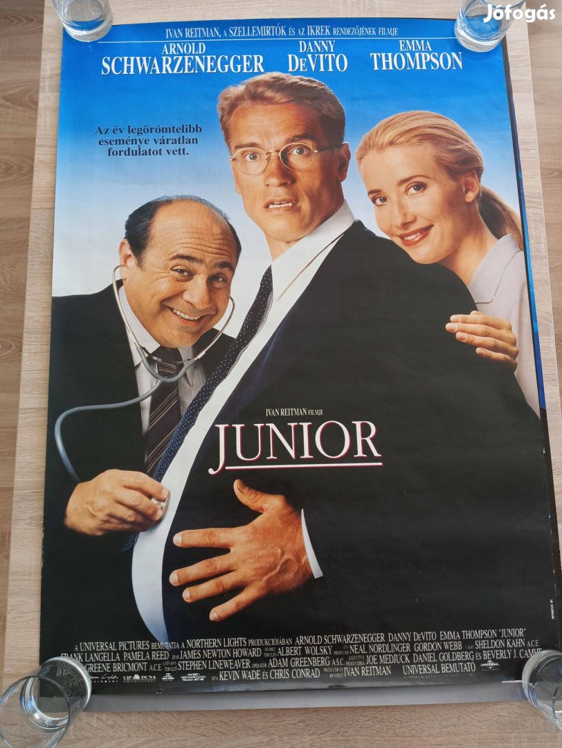 Schwarzenegger moziplakát Junior KN