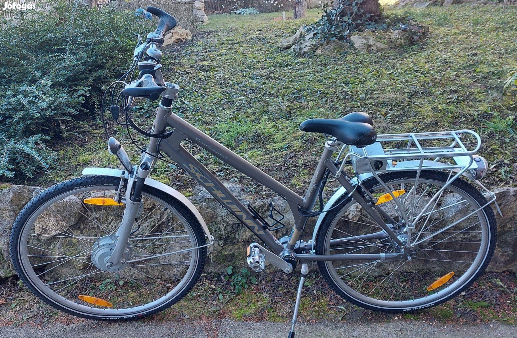 Schwinn Continental 24V-s lánc nélküli hajtású kerékpár