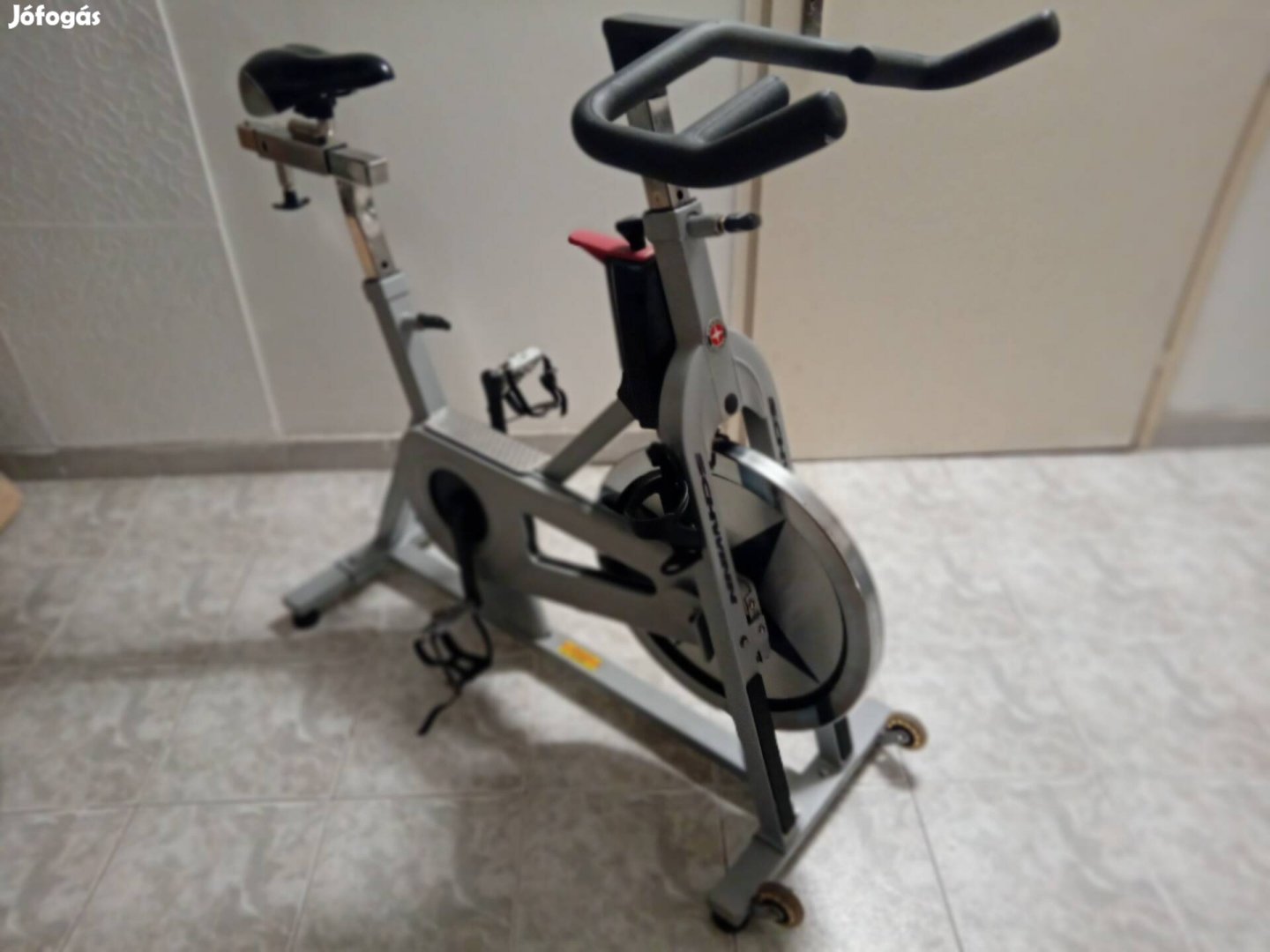 Schwinn ic pro edzőtermi spinning kardió kerékpár 20kg lendkerék