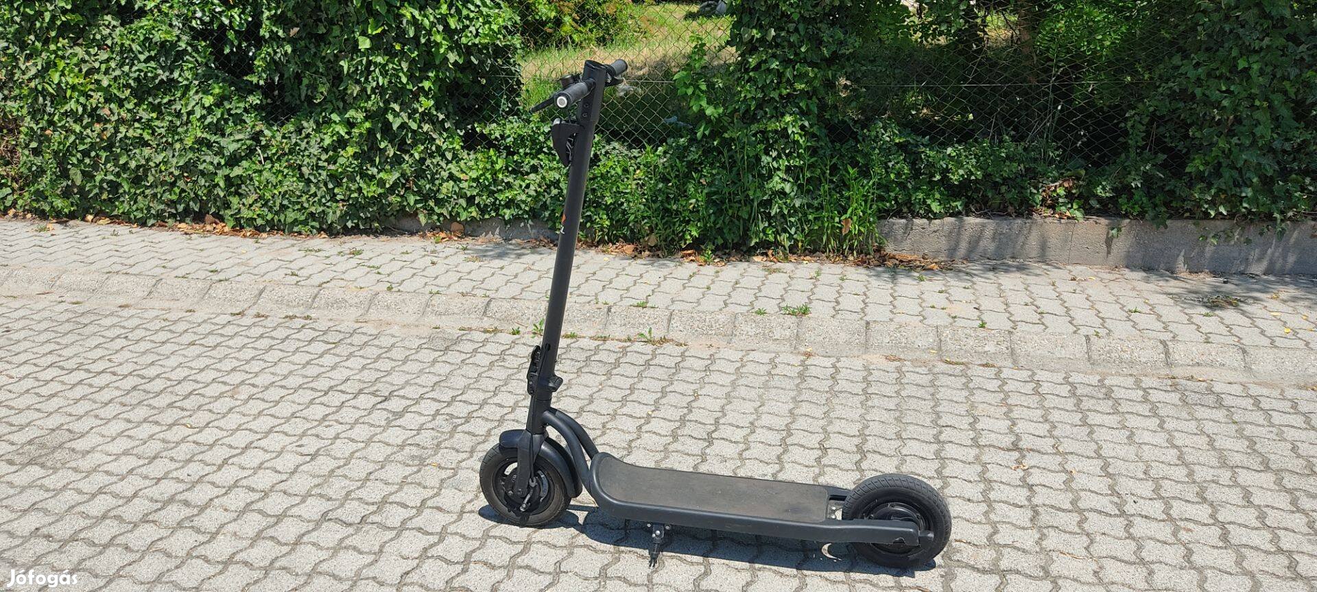 Scooter N05 Elektromos roller 350W