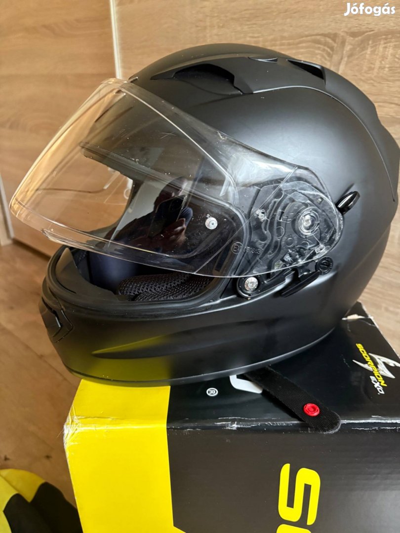 Scorpion EXO 1200 air bukósisak