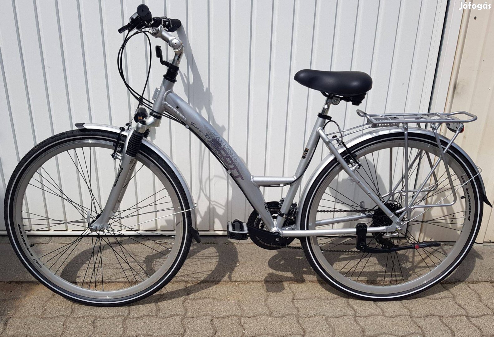 Scott 28" trekking kerékpár Shimano felszereltség új állapotban eladó