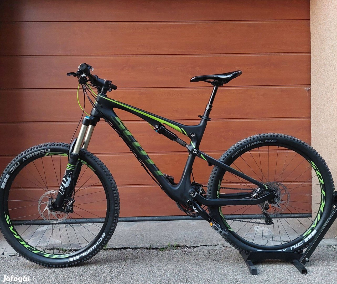 Scott Genius 720 27,5 karbon enduro kerékpár