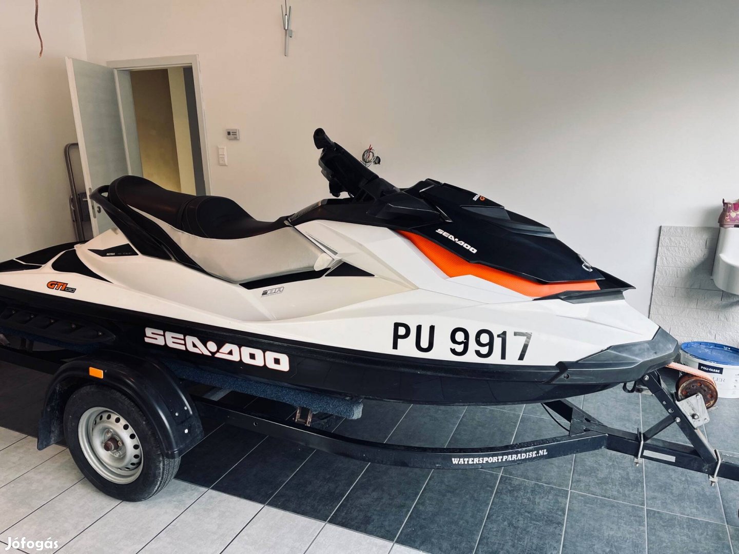 Sea-Doo GTI 130, sólyakocsival