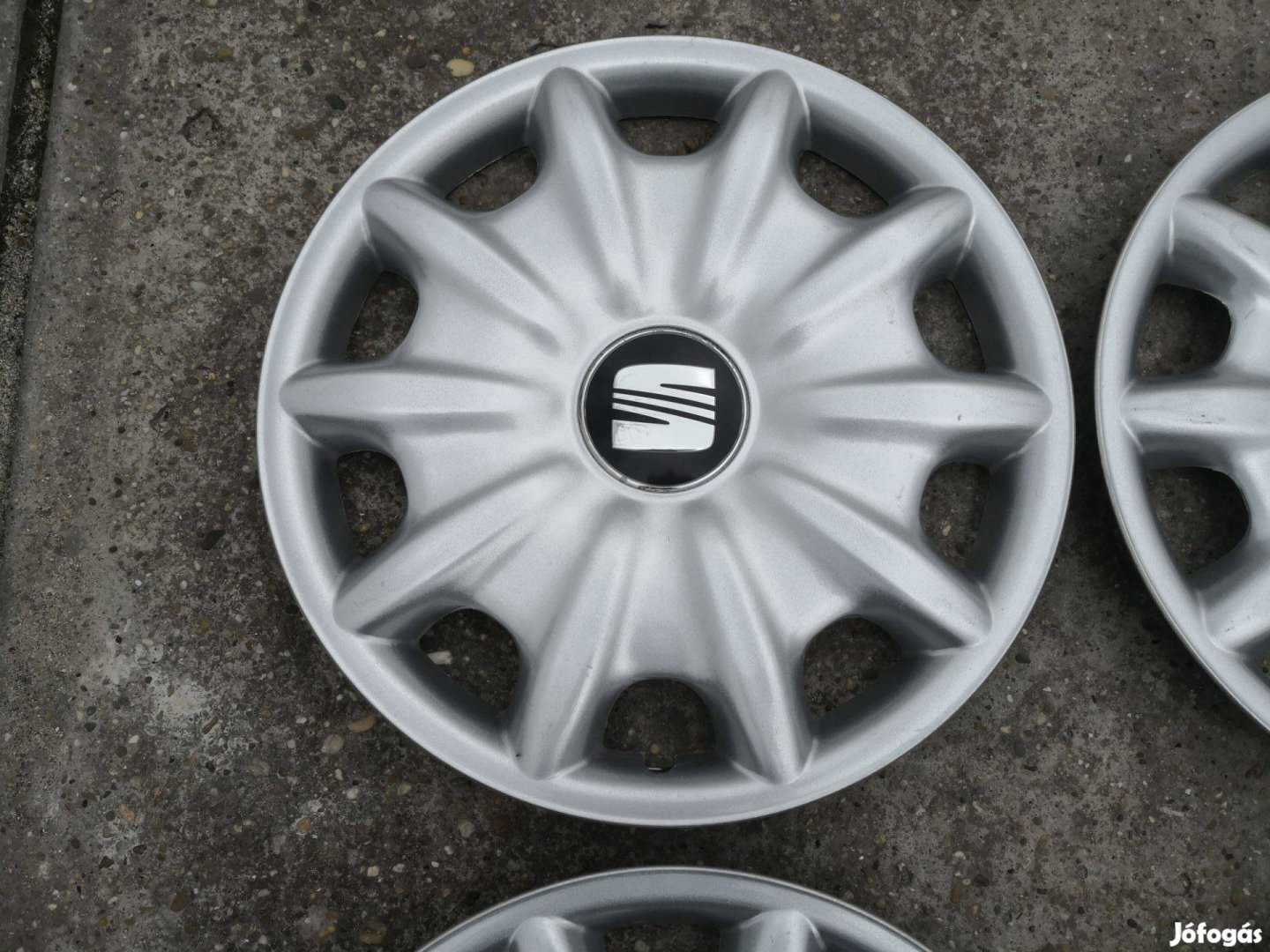 Seat 15-ös gyári dísztárcsa