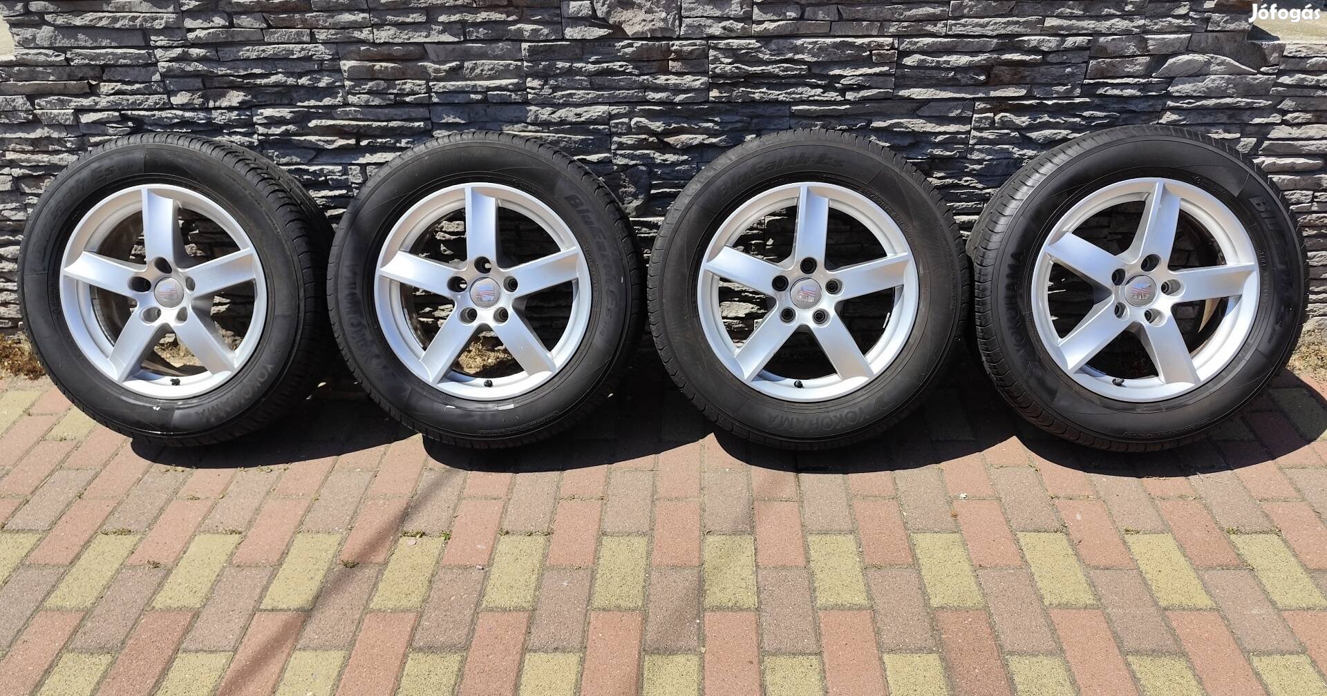Seat 5x112 16" alufelni 215/60r16 