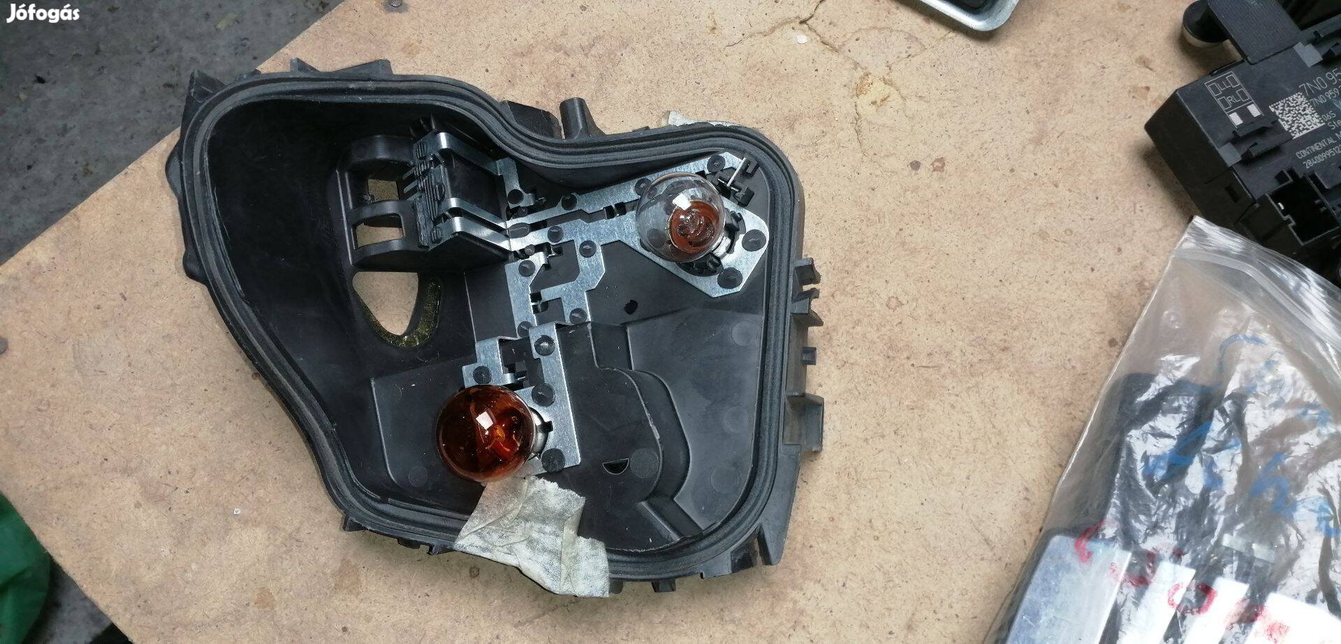 Seat Alhambra II bal hátsó lámpa foglalat eladó