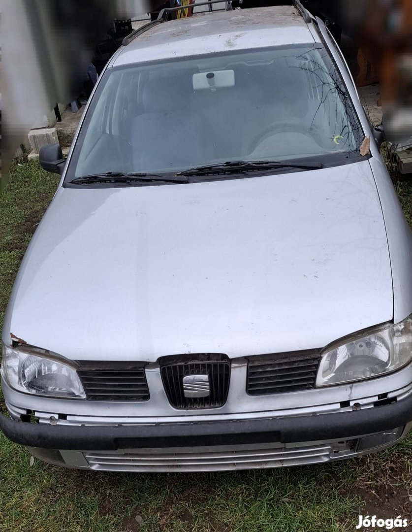 Seat Cordoba 2001 1,4 benzin bontódik!