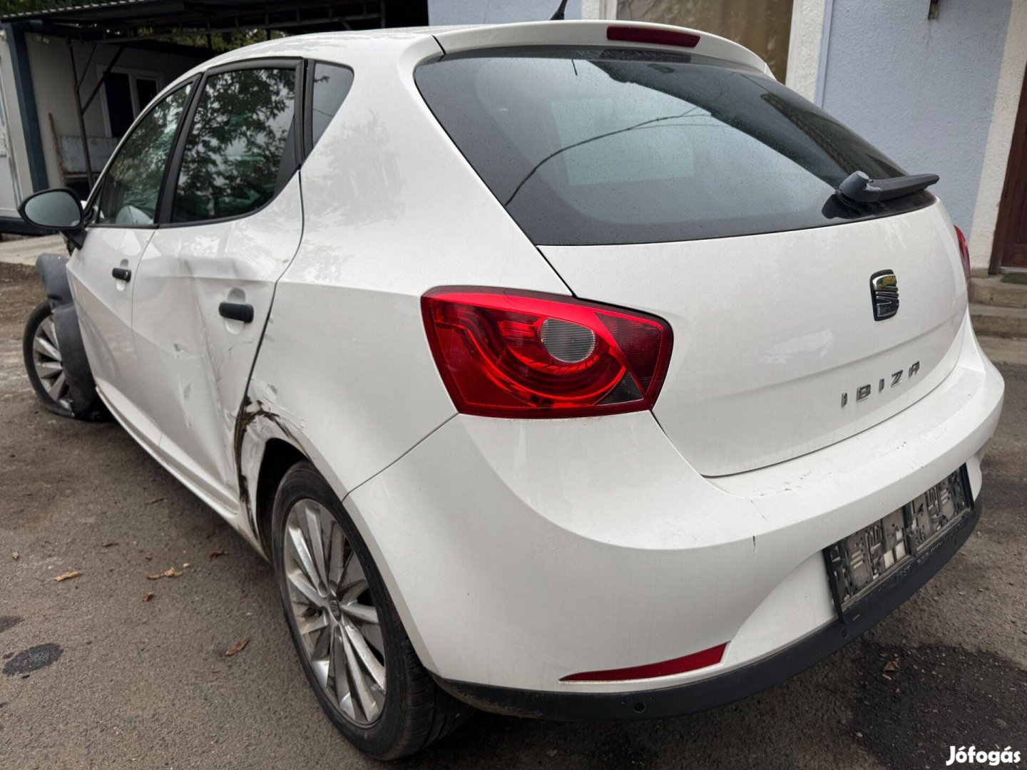 Seat Ibiza 6J (2010) 1390ccm 63kw Bxw Alkatrészek