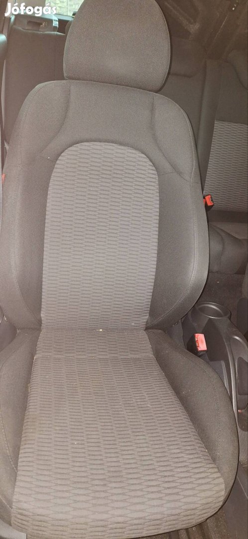 Seat Ibiza 6J kombi fűthető sport ülés szett