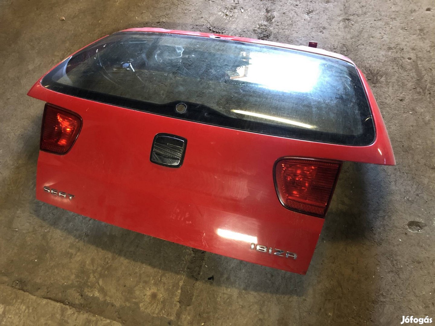 Seat Ibiza 6K2 csomagtér ajtó piros 