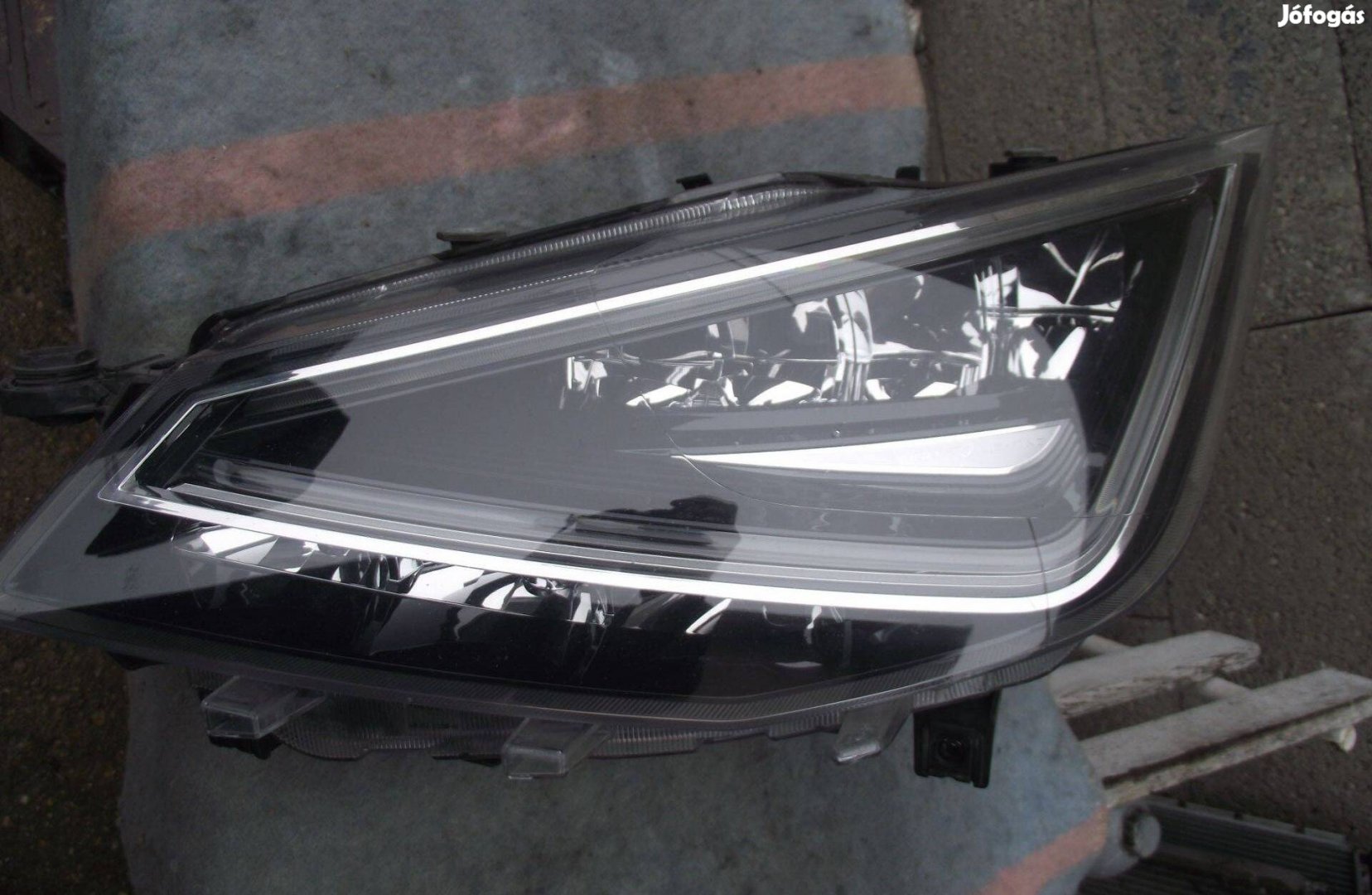 Seat Ibiza Arona bal első LED fényszóró 2017-től 6F1941007A