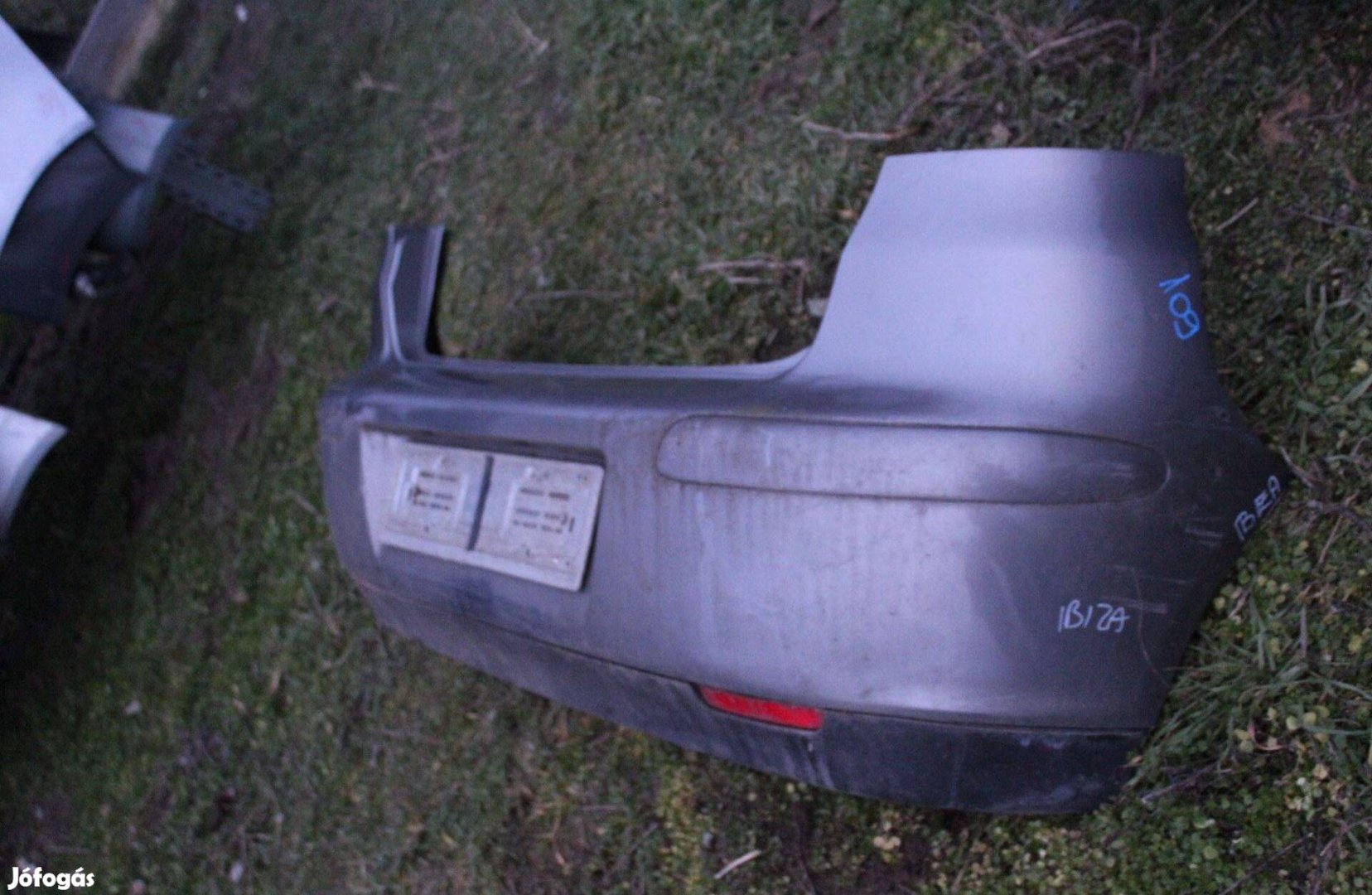 Seat Ibiza Hátsó lökhárító üresen (109)
