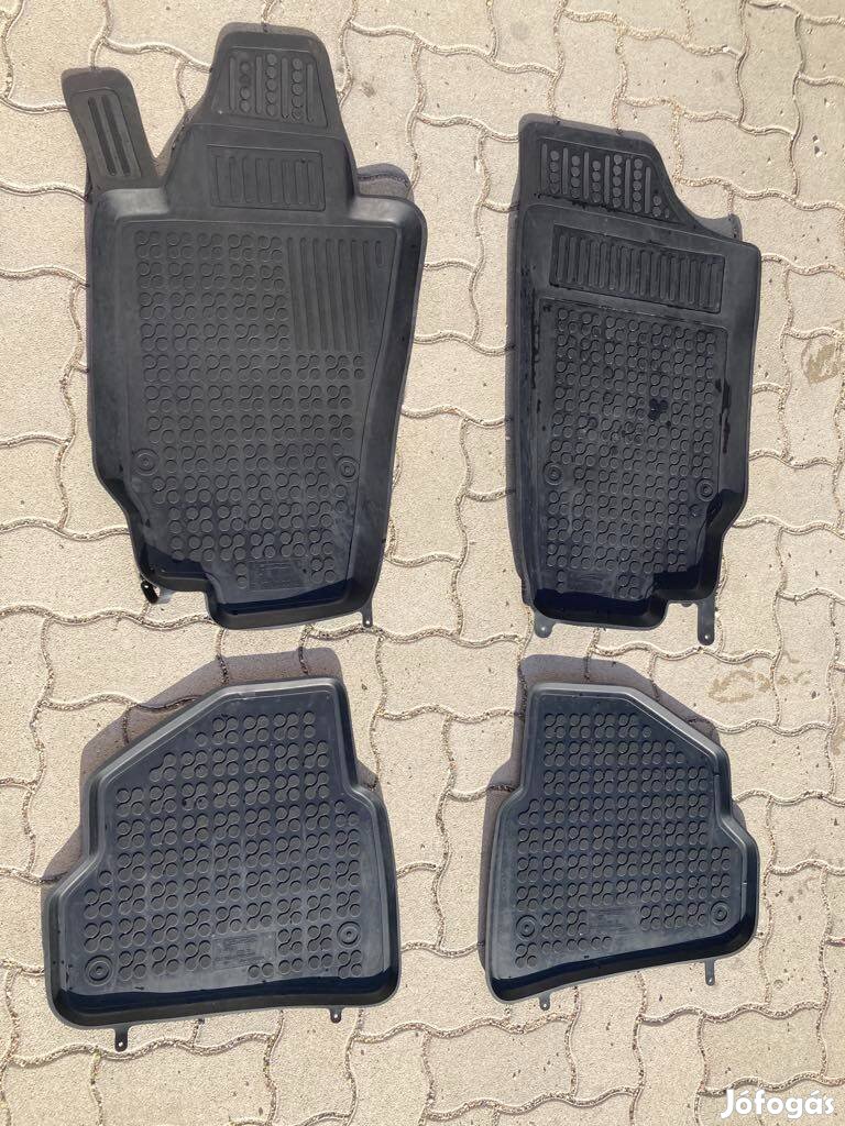 Seat Ibiza Mk. IV. (6J) gumiszőnyeg szett