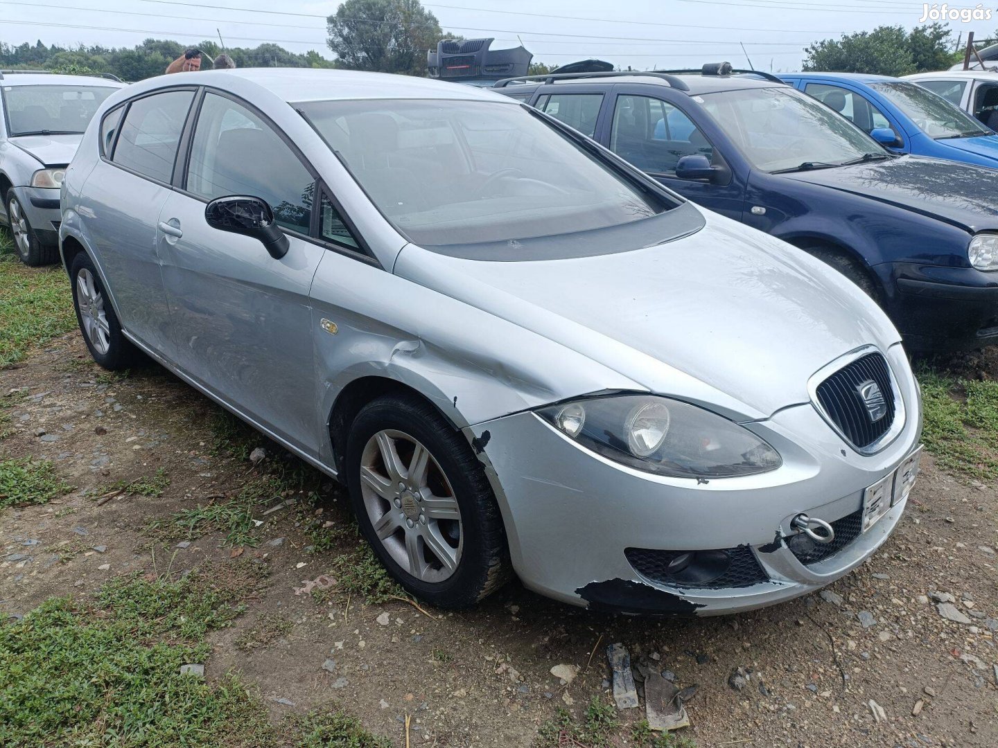 Seat Leon 1P gyári karosszéria elem, LS7Y színben eladó