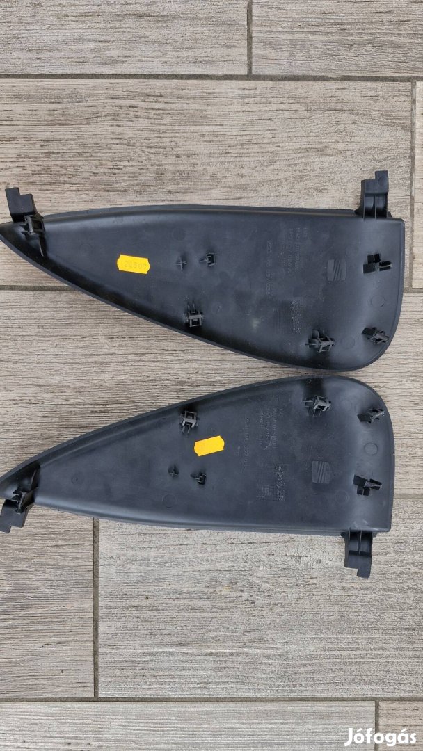Seat Leon 1P műszerfal végzáró burkolat