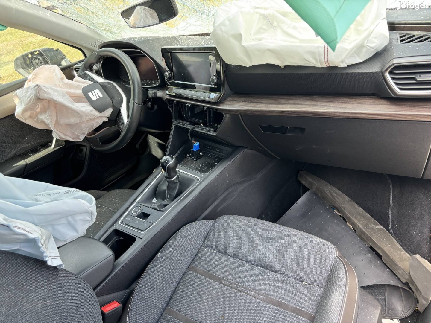 Seat Leon 4 IV 5P ülés belső könyöklő kárpit kapcsoló 