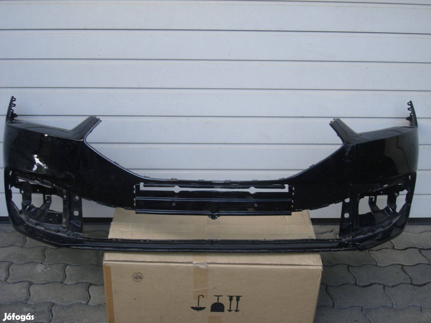 Seat Leon 4 radaros első lökhárító 5Fa807221 2020-tól Hibátlan