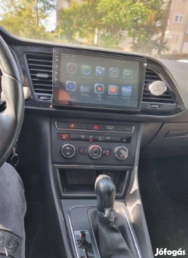Seat Leon Carplay Multimédia Android GPS Rádió Tolatókamerával