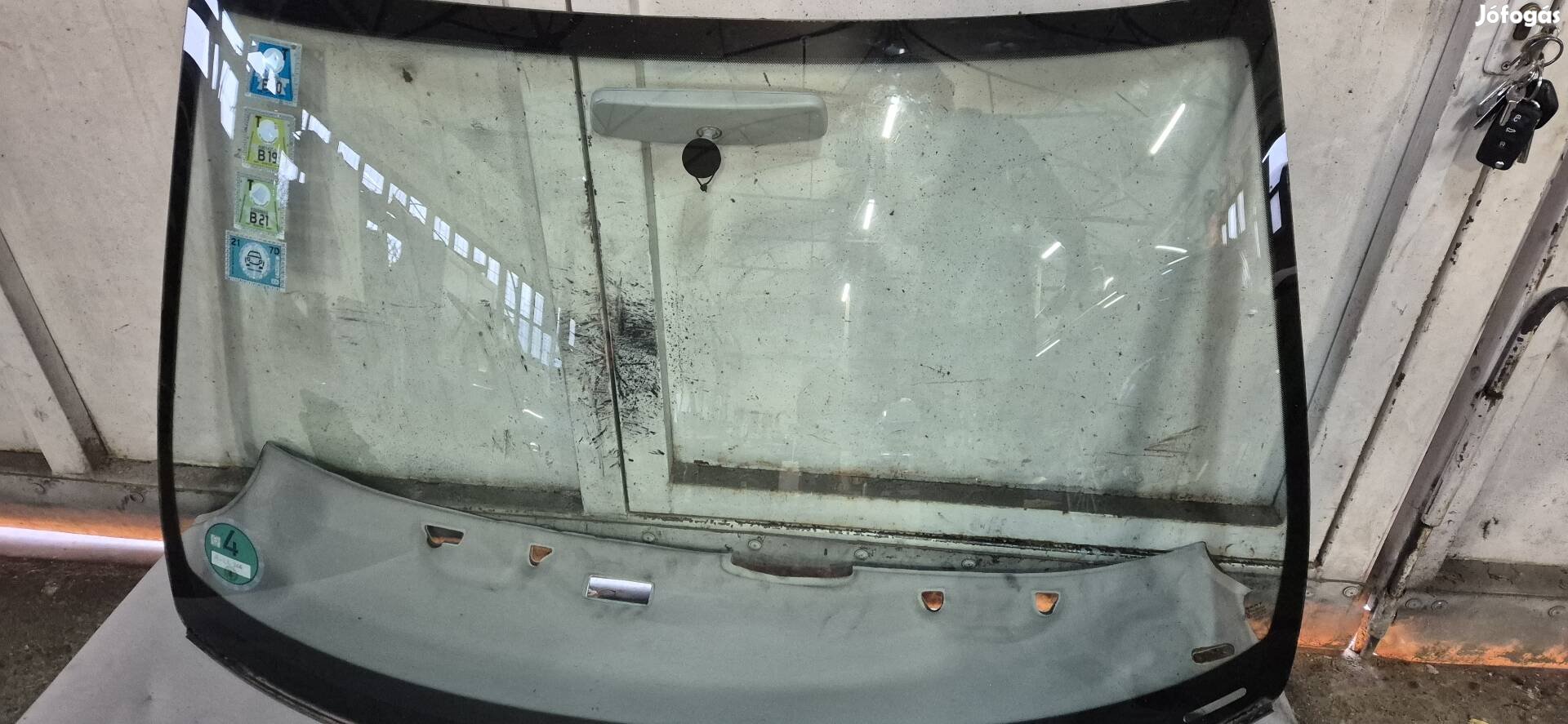 Seat Leon-Toledo 1M bontott első szélvédő.