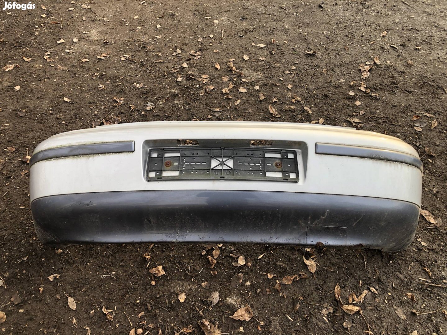 Seat Leon hátsó lökhárító ezüst 