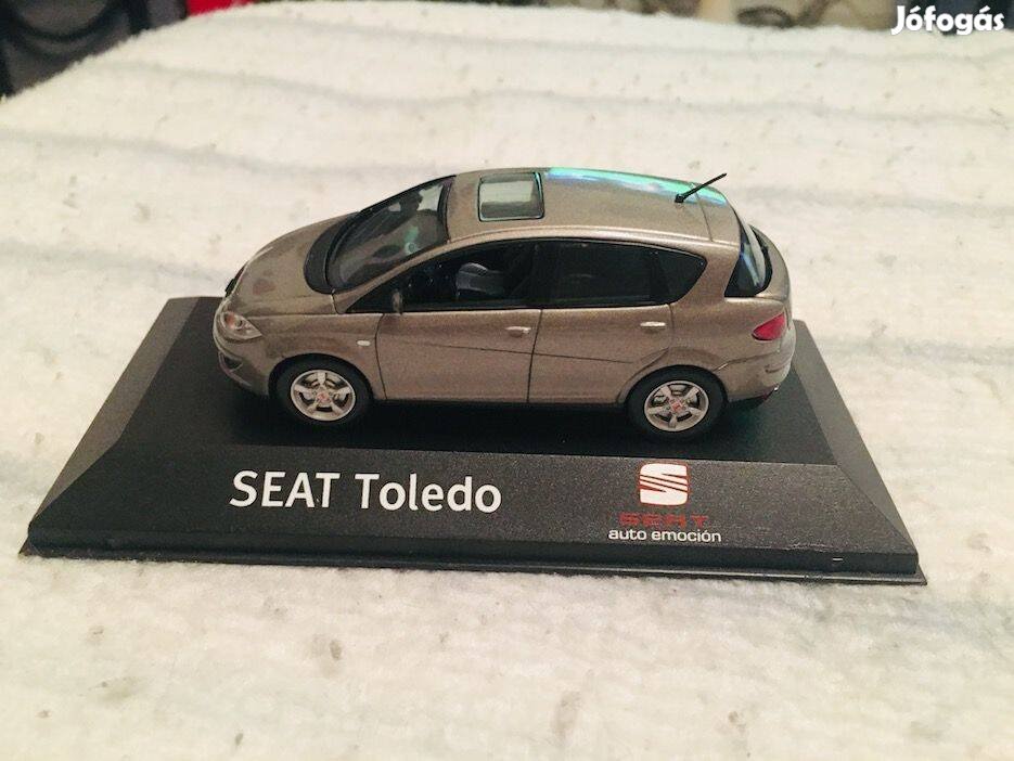 Seat Toledo kisautó 1:43, modell, makett