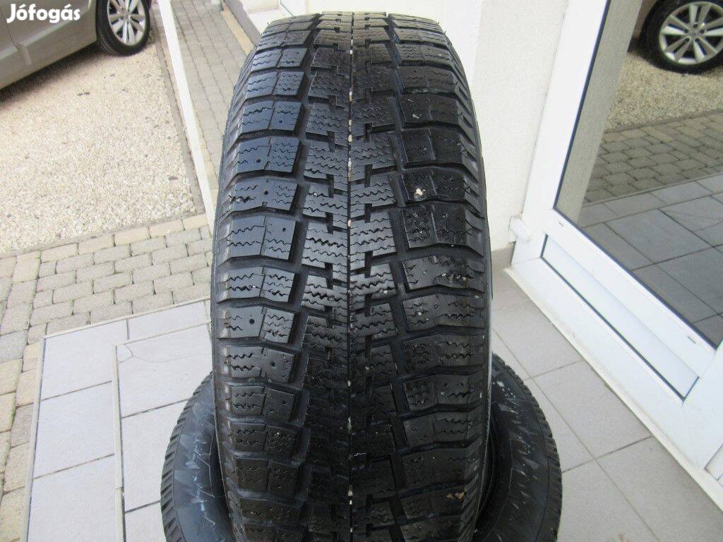 Seat VW acélfelni 195/65 R15 Pirelli téli gumival eladó