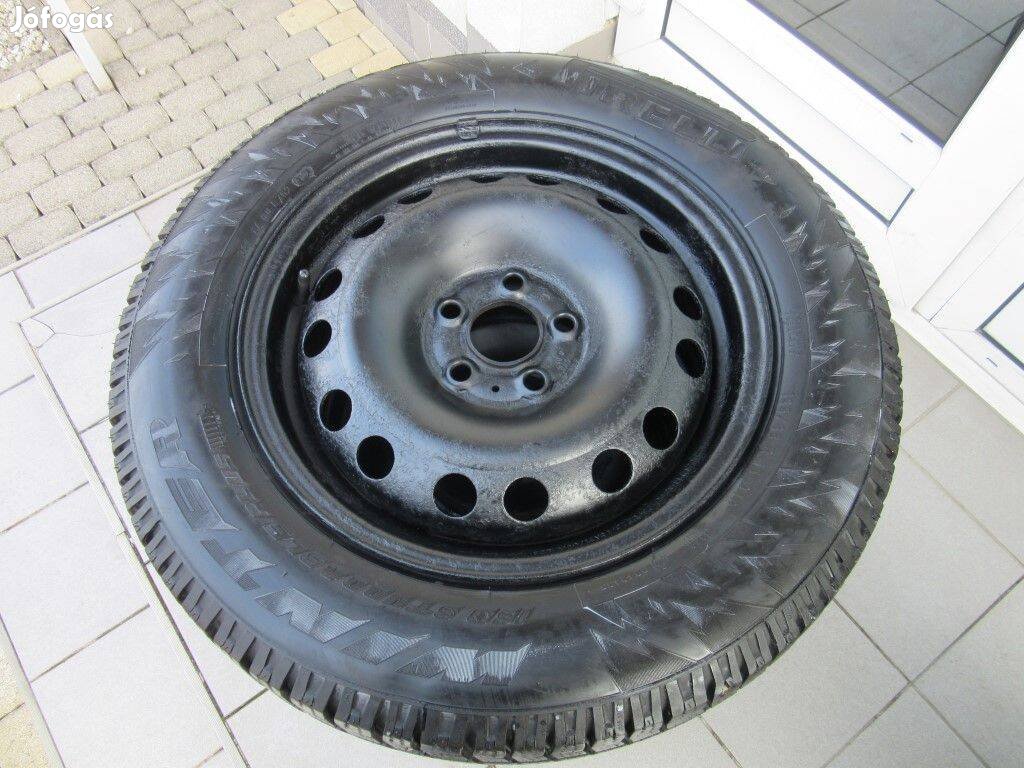 Seat VW acélfelni 195/65 R15 Pirelli téli gumival eladó