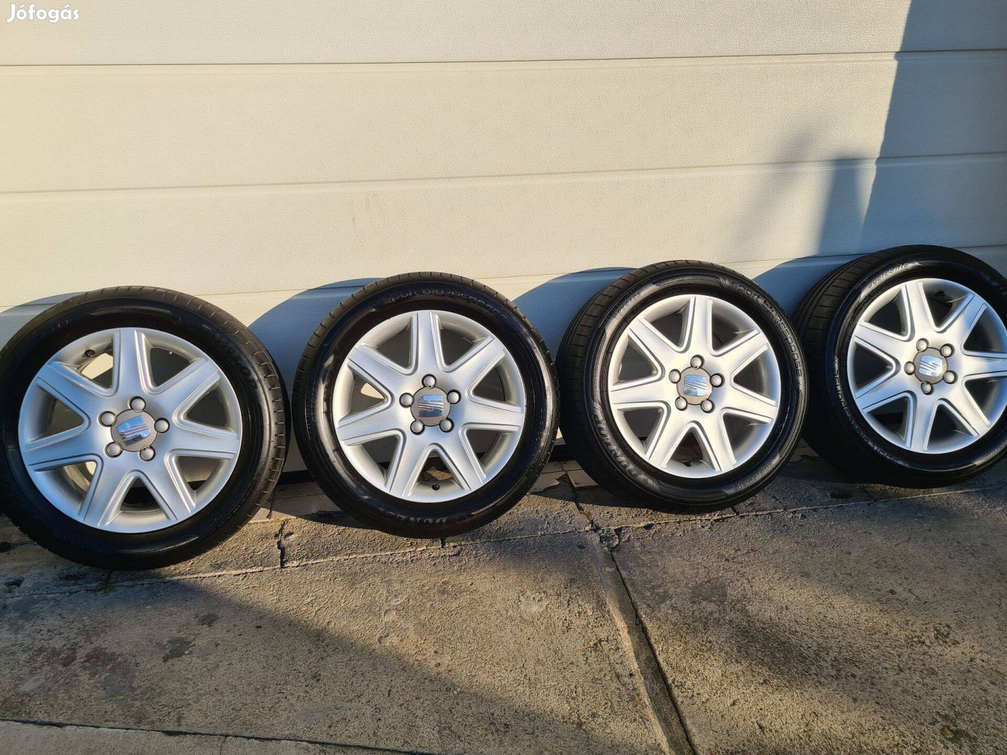 Seat gyári 16" 5x112 alufelni 205/55 R16 Dunlop gumival