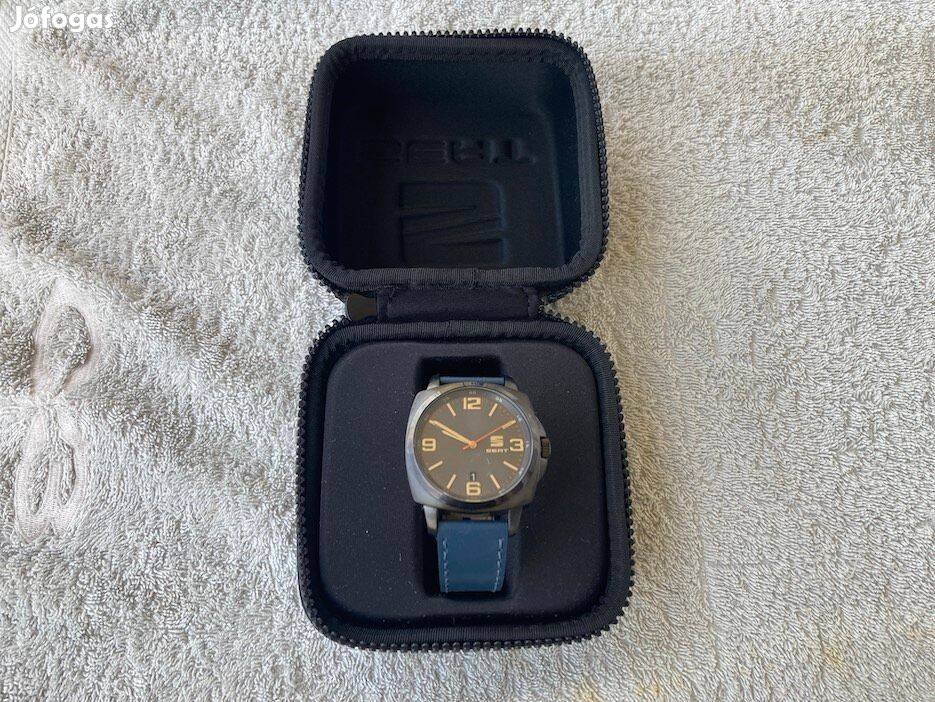 Seat karóra, minőségi quartz óra dobozban