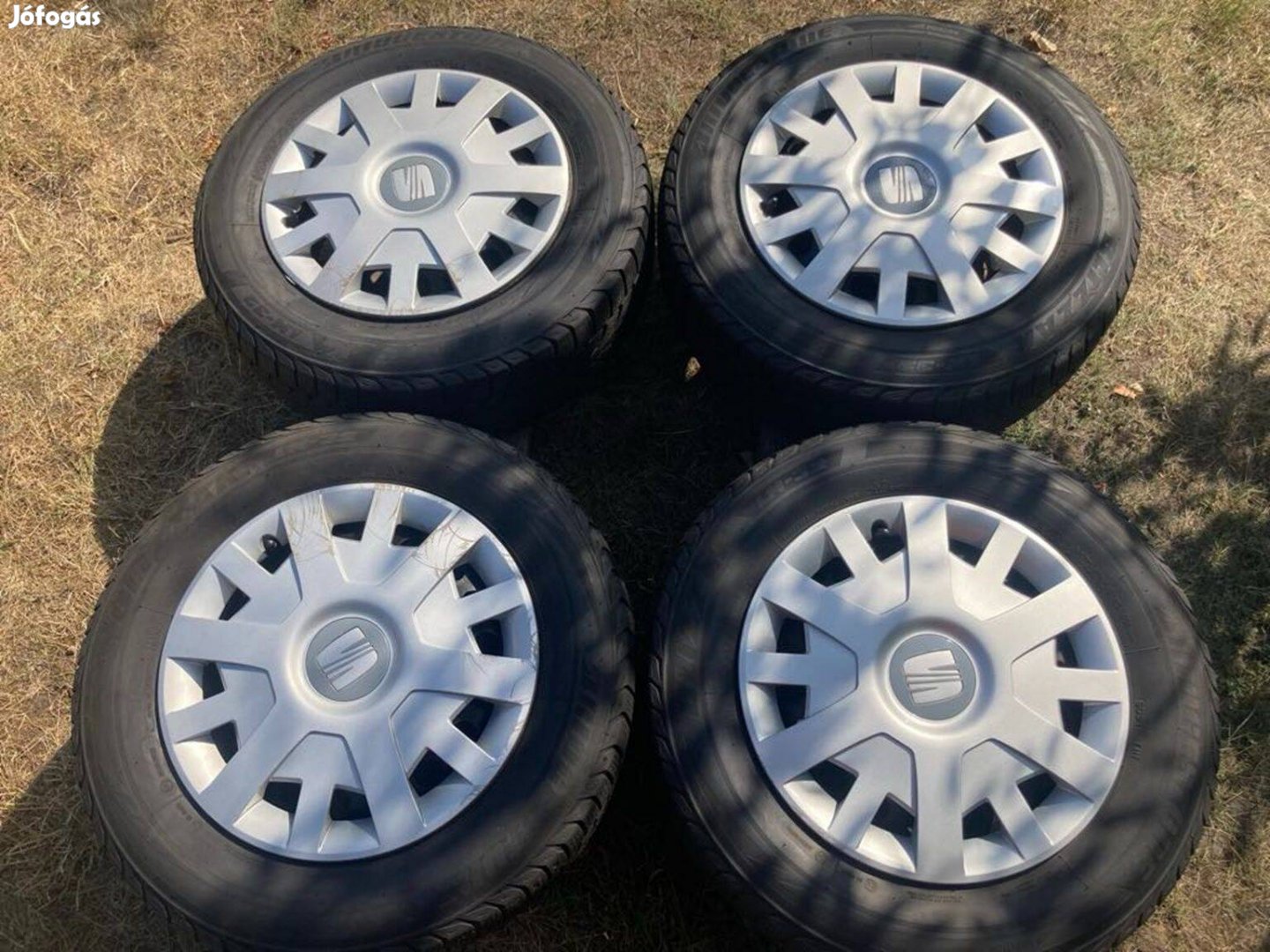 Seat kerekek Bridgestone 195/65 R15 gumikkal