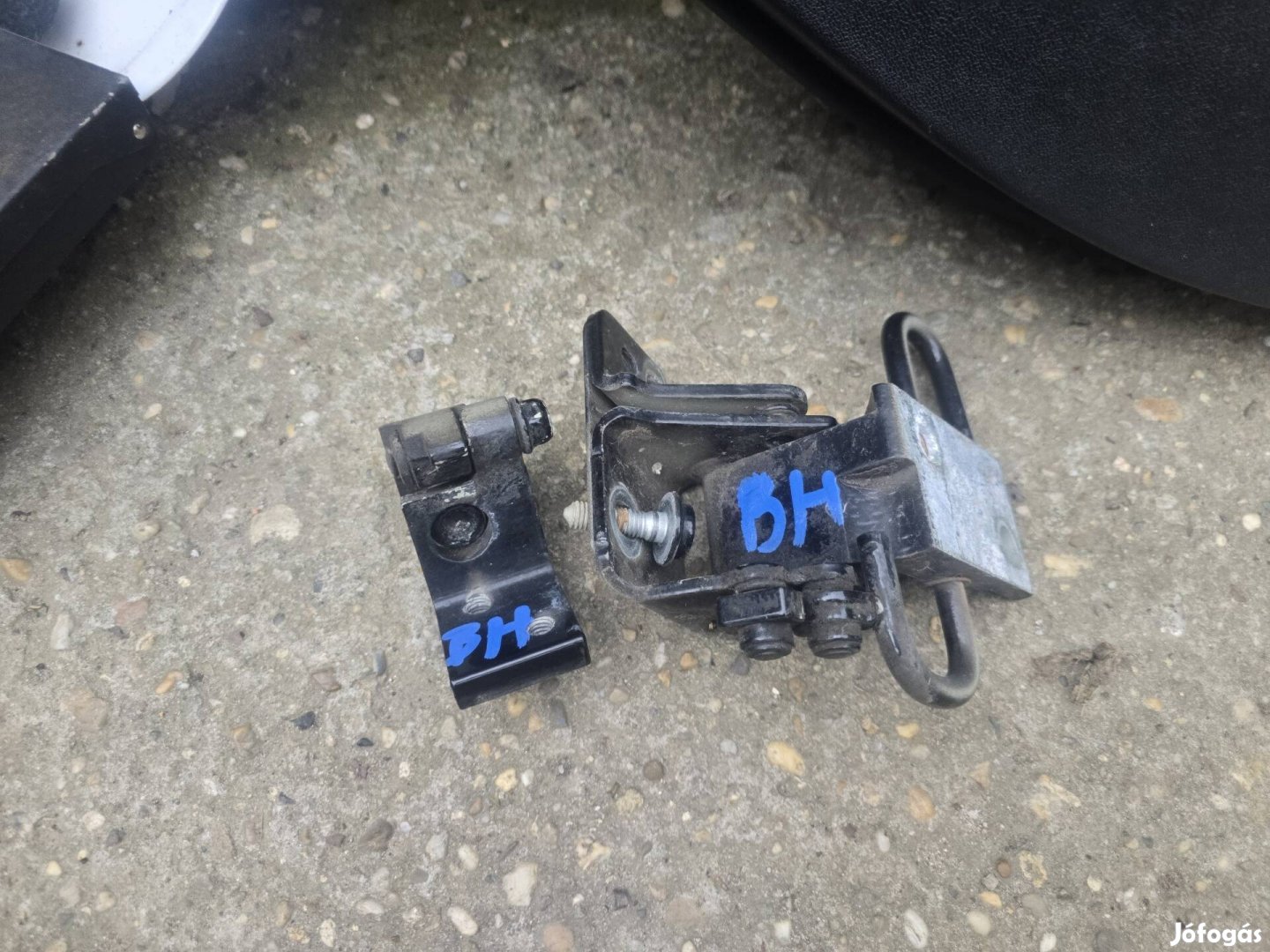 Seat leon 1P0 bal hátsó ajtó zsanér 