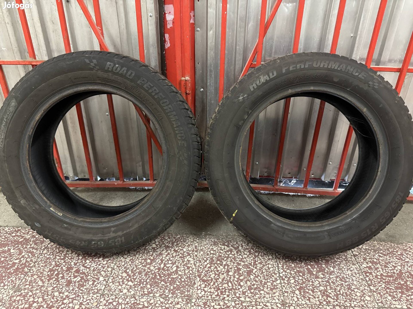Sebring Road Performance 185/65/15  