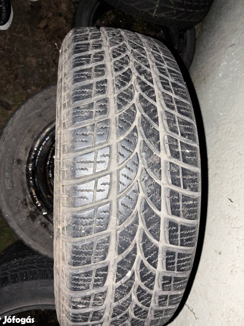 Sebring téli autó gumi 