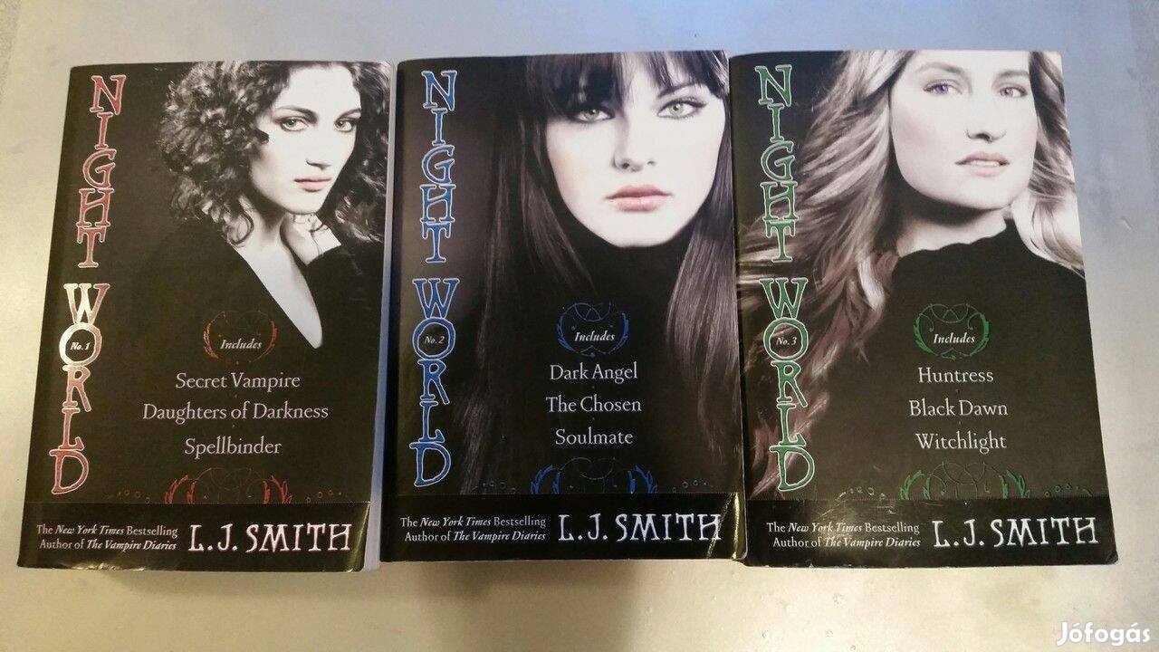 Secret Vampire, Daughters of Darkness, könyv angol nyelven